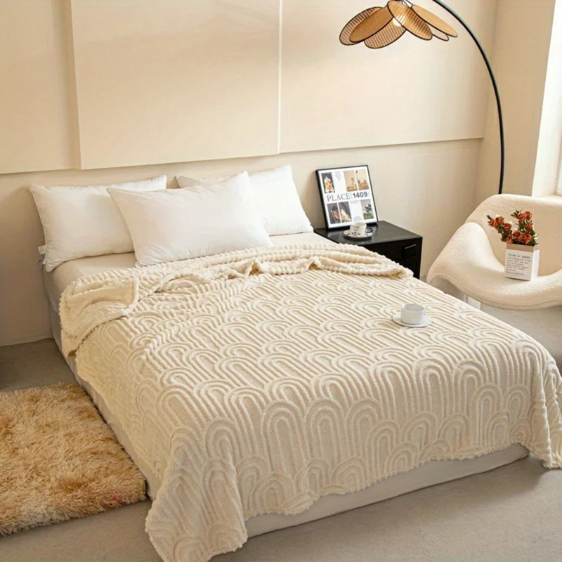 70 x 100cm Ultra Soft Taffeta Fleece Blanket Colonnade Pattern Plush Throw Blanket for Sofa Bed - Coffee