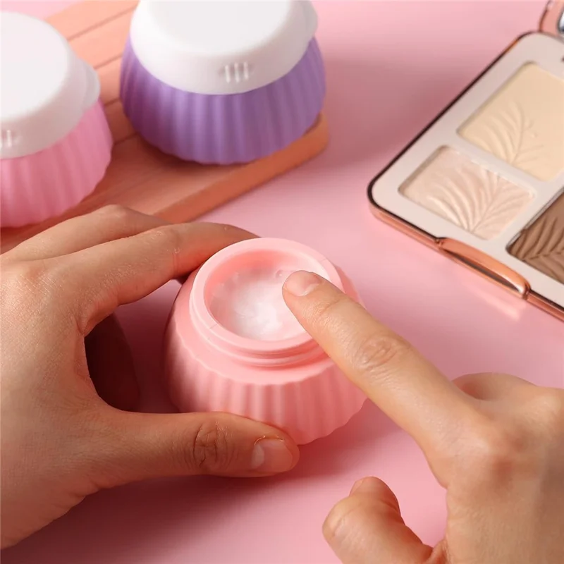 4Pcs 40ml Travel Cream Jars Set Silicone Refillable Containers with Spoons Travel Small Makeup Jar for Skincare - Pink