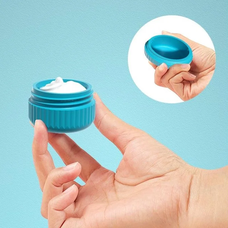 Lot de 4 contenants de voyage en silicone de 30 ml - Pots rechargeables avec grande ouverture, étanches, portables pour crème visage avec spatules - 01 Set