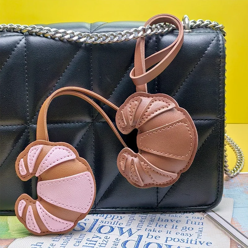 Kreatywny brelok w kształcie croissanta z sztucznej skóry PU, uroczy wisiorek na torbę w kształcie bułki, zawieszka - biały / czarny