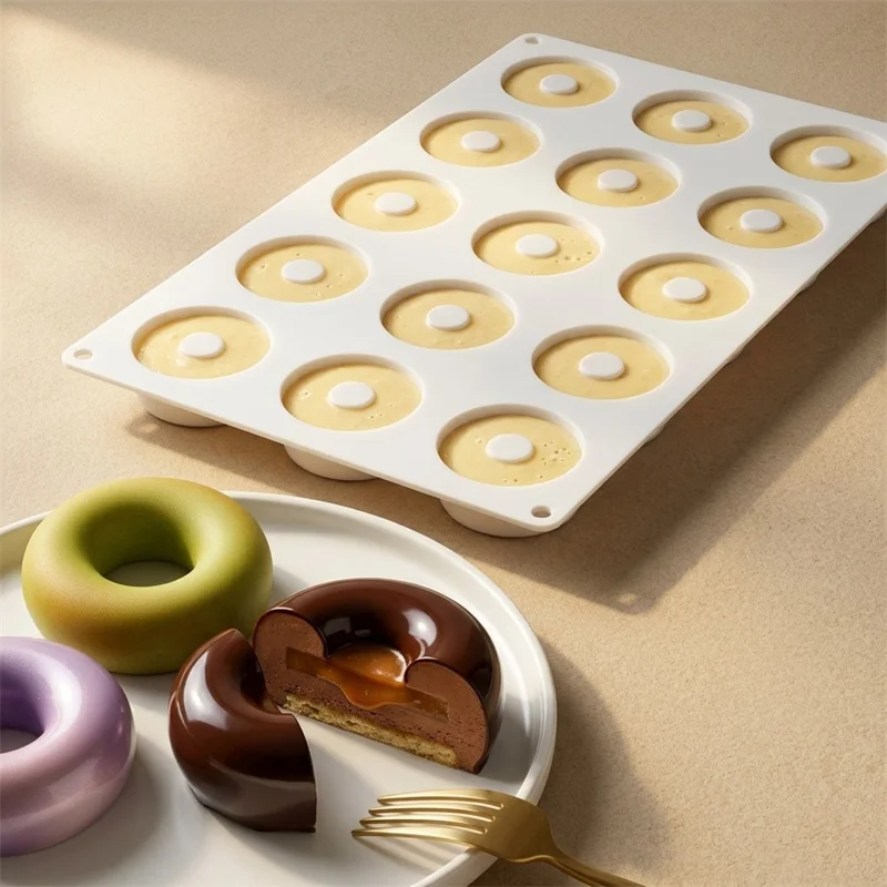 15-Grid Food Grade Silicone Donut Mold Heat Resistant Easy Release Cake Mold Baking Tool (BPA-Free, No FDA Certified) - White