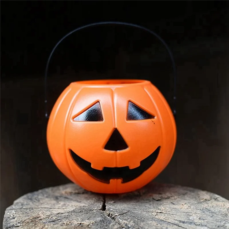 Secchio di Halloween a forma di zucca da 11x11x8,5 cm, secchiello di plastica arancione con manico, zucca intagliata per dolcetto o scherzetto