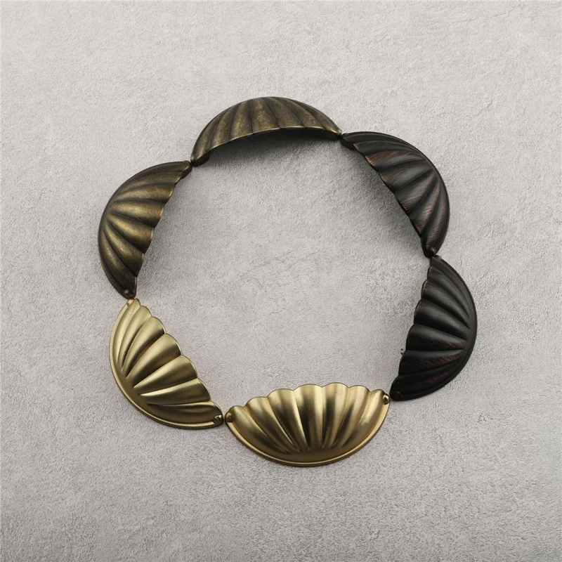 Maniglia per mobili in lega di zinco con forma di conchiglia, stile retrò - Colore: Oro