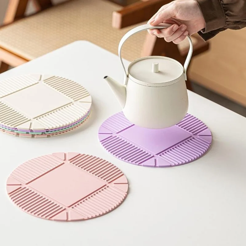 22cm Silicone Heat Resistant Mat Round Non-Slip Pot Pad Tableware Coaster for Kitchen - Lilac Purple