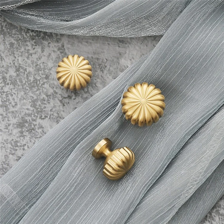 Nordic Pumpkin Shape Golden Brass Handle Cabinet Pull Knob Furniture Decor with 25mm Screw, Size S