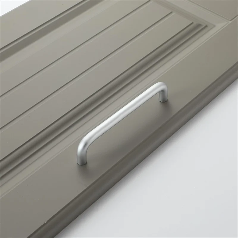 Tirador de Muebles de Aleación de Aluminio Macizo, Perillas de Gabinete de Armario, Tamaño del Tornillo: 4*22mm - Plata Mate 303 / Distancia entre Agujeros de 96mm