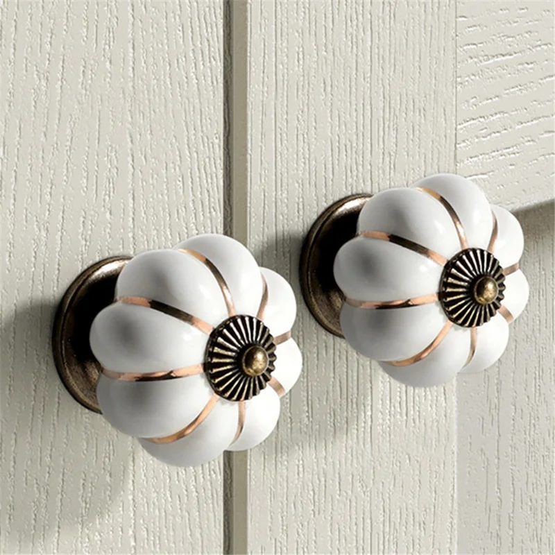 5088 Pumpkin Shape Ceramic Handle Drawer Knob Single Hole Closet Door Handle with 22mm Screw - White