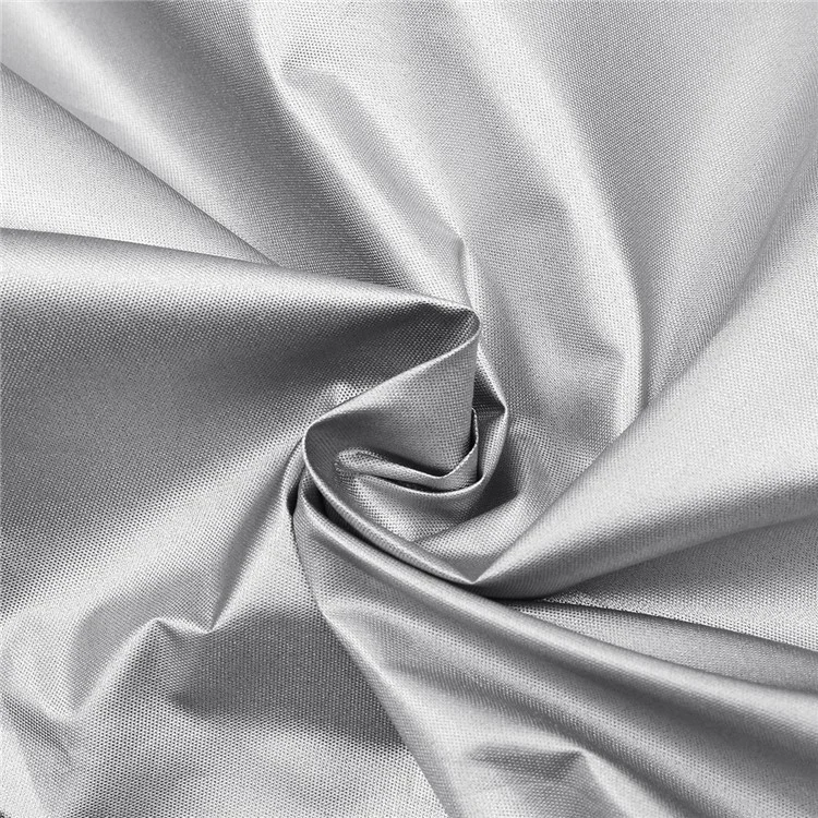 Rastrelliera per asciugatura vestiti pieghevole da 200 x 30 x 30 cm con copertura antipolvere in Oxford 210D impermeabile - Nero
