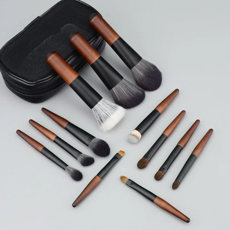 12 pezzi Set Pennelli Trucco Portatili Mini Kit Cosmetici per Fondotinta Polvere Rossetto Evidenziatore Ombretto - Stile B