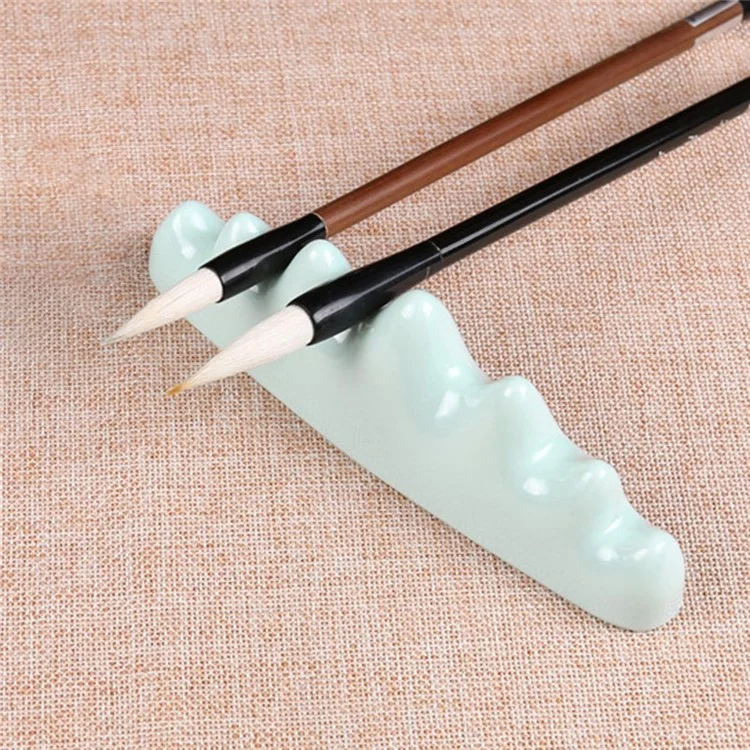 Soporte de bolígrafo de caligrafía china Titular de bolígrafo de plástico imitación de jade Estante de cepillo Soporte de descanso del bolígrafo para sostener 6 bolígrafos