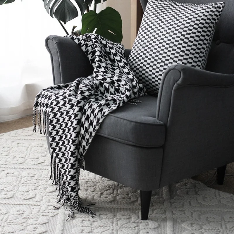 SZ005 Throw Blanket with Decorative Tassel 127x180cm Soft Woven Blanket for Sofa, Bed, Coach - Black and White Grid