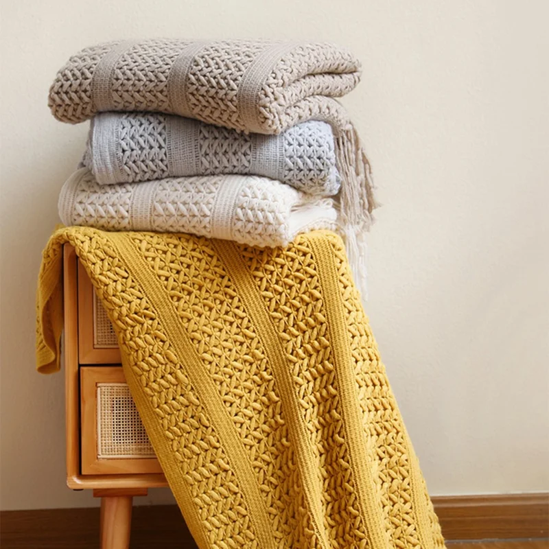 JB004 130x230cm Sofa Throw Blanket with Tassel Decor Skin-friendly Knitted Blanket - Khaki
