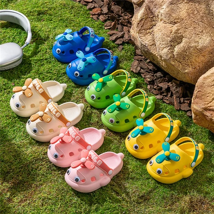 1 paire de chaussures de jardin pour tout-petits garçons et filles - Chaussures d'été mignonnes avec motif avion - Sandales EVA - Jaune / Taille : 20-21