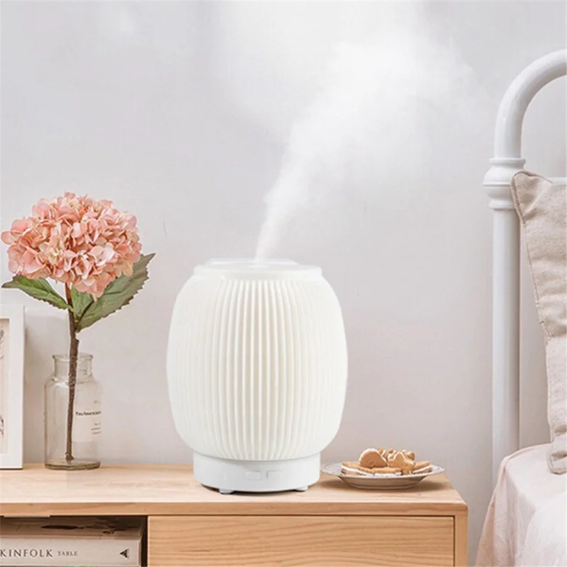 A07 Linterna con forma de 200ml Difusor de Aroma Ultrasónico Humidificador de Aire Doméstico Silencioso Fabricador de Niebla Pulverizador de Niebla con Luz Cálida, Control Remoto