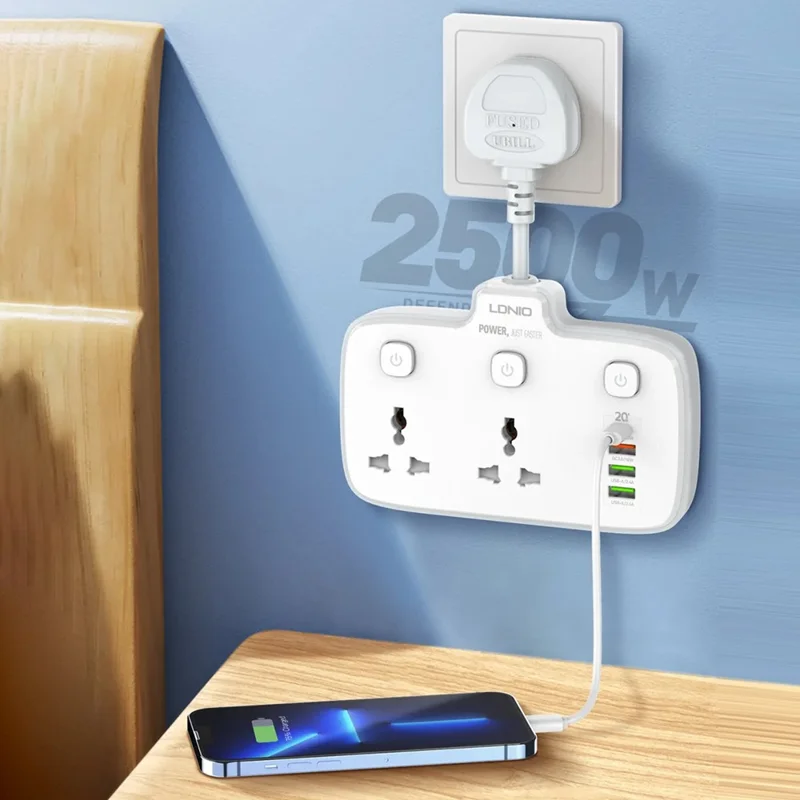 LDNIO SC2413 Regleta de 20 W 2500 W 2 Tomas AC 4 Puertos USB Cargador Rápido PD Enchufe de Extensión - Blanco / Enchufe UE