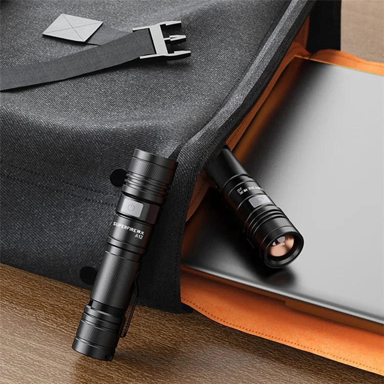 Superfire A12 Handheld Flashlight 15 Вт Регулируемый Фокус Водонепроницаемый Капли Устойчив С 5 Режимами Для Наружного Аварийного Использования (без Батареи)