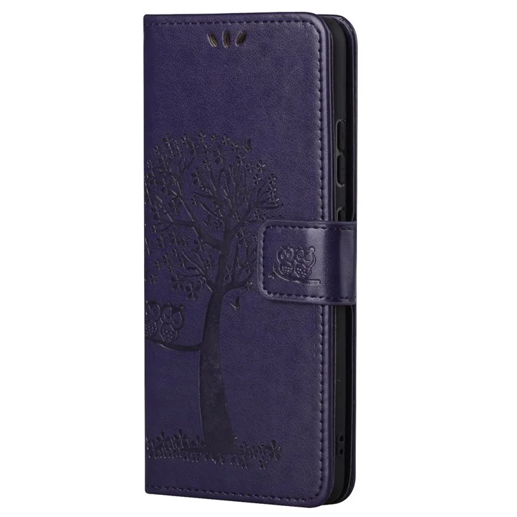 Für Motorola Moto G42 4G PU Leder Handgelenk Flip Cover Owl Tree Muster Eingeprägter Brieftaschenständer Verfügt Über Ganzkörperschutzabdeckung - Dunkelviolett