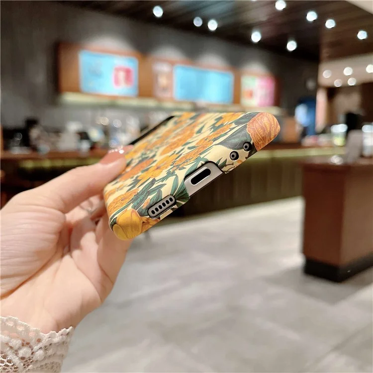 Para Samsung Galaxy Z Flip4 5G Hard PC Floral Pattern Embossment Matte Anti-fingerprint Luminous Cell Phone Case - Yellow Flower