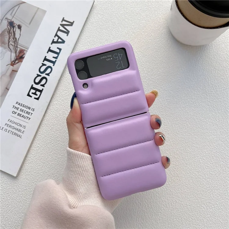 Para Samsung Galaxy Z Flip3 5G Soft Touch Lightweight Down Jacket Cover PU Leather Coated PC Shockproof Protective Case - Púrpura