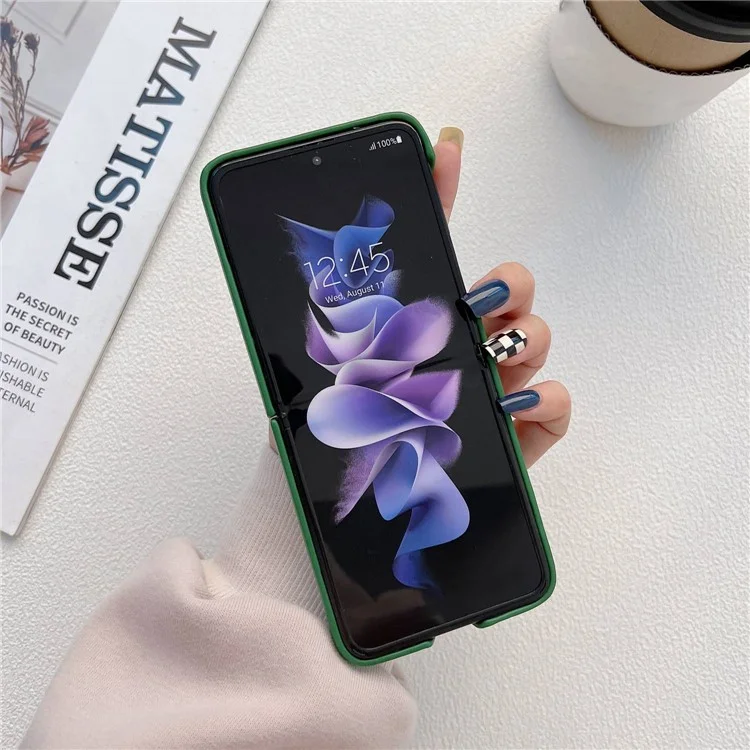 Para Samsung Galaxy Z Flip3 5G Soft Touch Lightweight Down Jacket Cover PU Leather Coated PC Shockproof Protective Case - Púrpura
