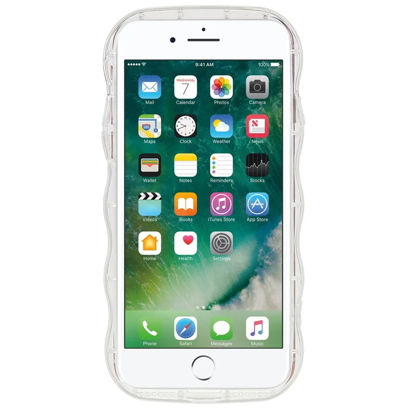 For iPhone 7 / 8 4.7 inch / SE (2020) / SE (2020) Pattern Printed Soft TPU Cover Wave-shaped Edge Precise Cutout Case - Strawberry / Heart