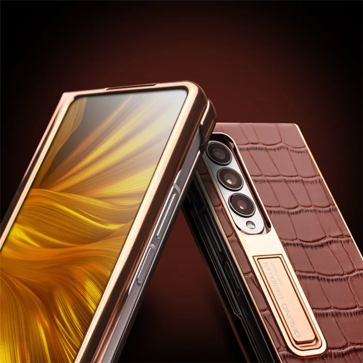Qialino Para Samsung Galaxy Z Fold3 5G Textura de Crocodilo - Castanho
