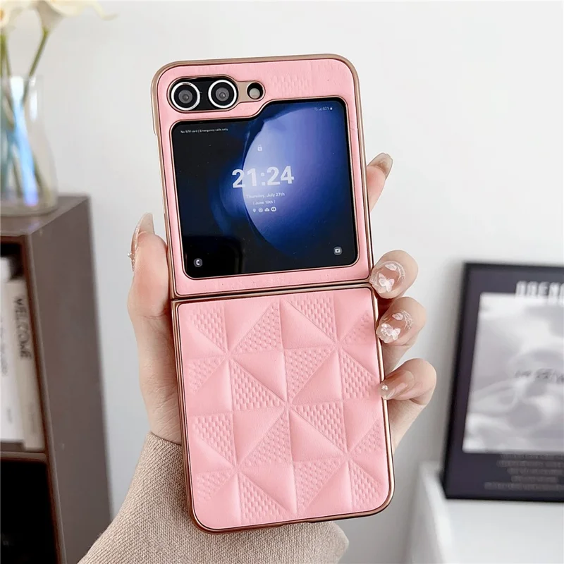 Pour Samsung Galaxy Z Flip6 5G / Z Flip5 5G Étui Revêtement de Cadre Électrolytique Cuir + Texture de Grille PC Housse de Téléphone - Rose