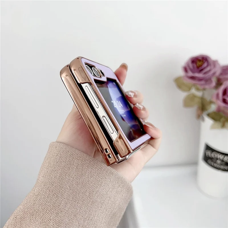 Pour Samsung Galaxy Z Flip6 5G / Z Flip5 5G Étui Revêtement de Cadre Électrolytique Cuir + Texture de Grille PC Housse de Téléphone - Rose