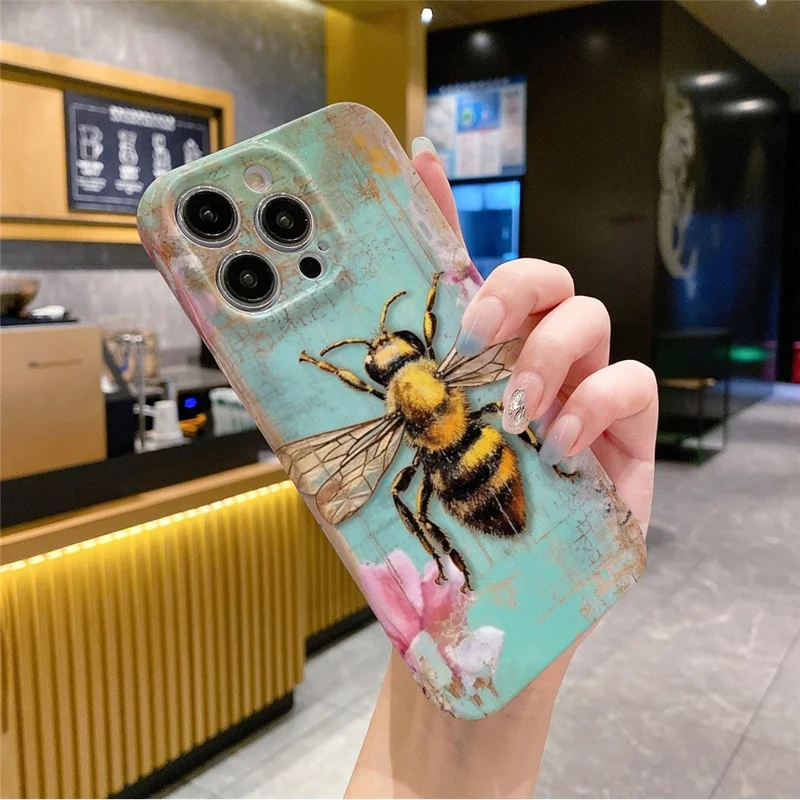For iPhone 14 Pro Max Pattern Design PC Phone Case Phone Back Cover Shell - Hornet
