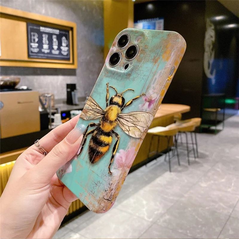 For iPhone 14 Pro Max Pattern Design PC Phone Case Phone Back Cover Shell - Hornet