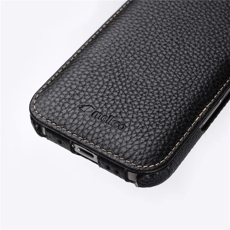 MELKCO Para iPhone 16 Pro Capa Magnética Vertical Flip Couro de Vaca Genuíno + PC à Prova de Choque - Preto
