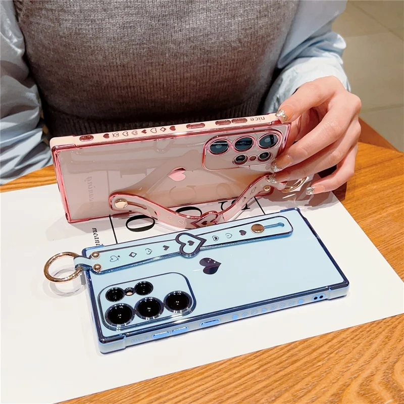 For Samsung Galaxy S23 Ultra Case TPU Electroplating Love Heart Pattern Phone Cover Wrist Strap Holder - Black