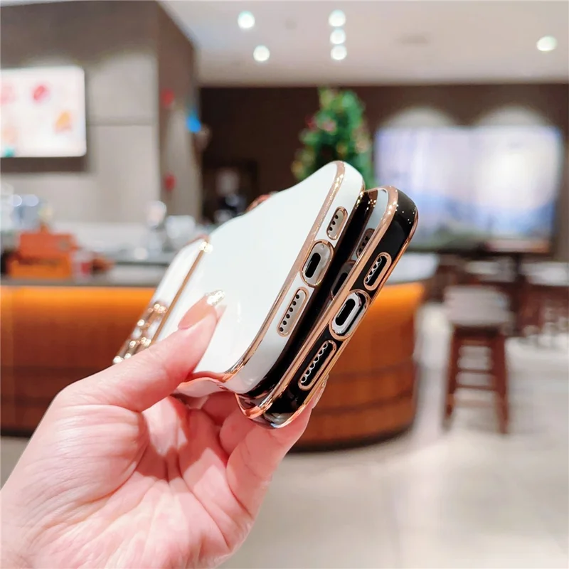 iPhone 15 Pro Max-hoes met krullend golfraam Elektrolytisch TPU-achterkant - Ivoorwit