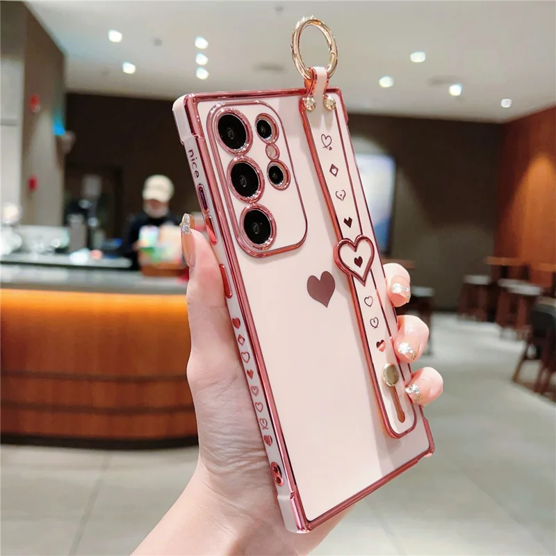 For Samsung Galaxy S22 Ultra 5G Case Love Heart Pattern TPU Phone Cover Wristband Finger Holder - Pink
