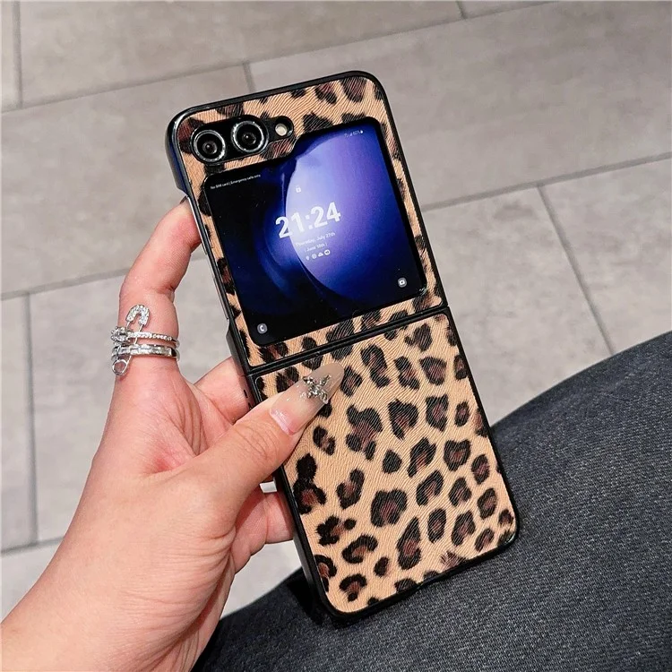 Para Samsung Galaxy Z Flip6 5G Case Two-Piece Design Leather + PC Phone Cover - Leopard Texture