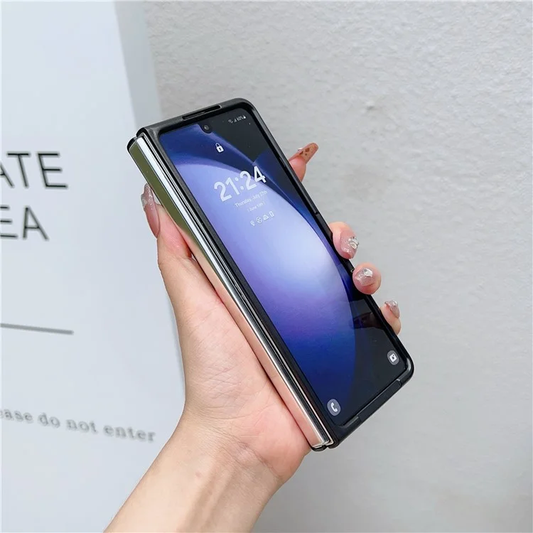 Funda para Samsung Galaxy Z Fold5 5G, textura de cuero de caballo desbocado + cubierta de teléfono de dos piezas de PC - Blanco