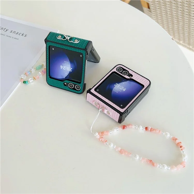 Para Samsung Galaxy Z Flip6 5G Funda con pulsera de cuentas Funda de teléfono con revestimiento de cuero Textura de estera de paja - Rosa