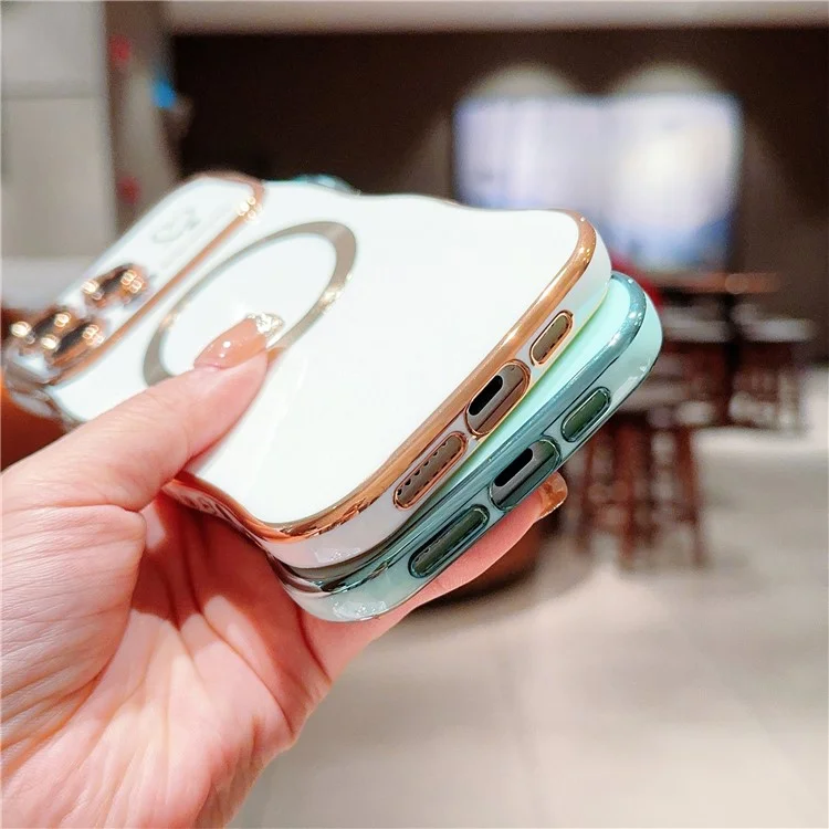 For iPhone 15 Pro Max Magnetic Case Heart Pattern TPU Phone Cover Wave Frame Electroplate - Ivory White