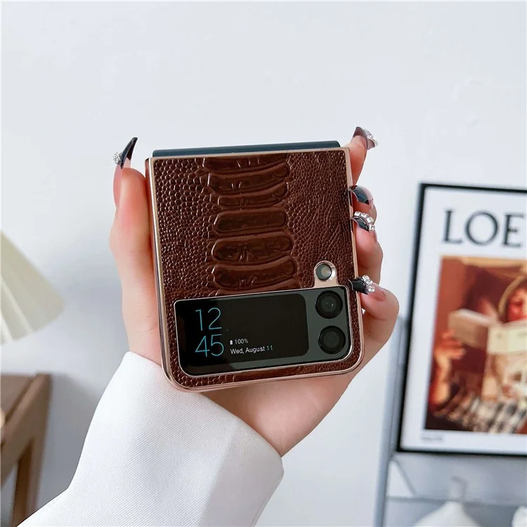For Samsung Galaxy Z Flip4 5G Protective Case Electroplating Anti-Drop Phone Cover Crocodile Texture Genuine Leather+TPU+PC Shockproof Case - Black