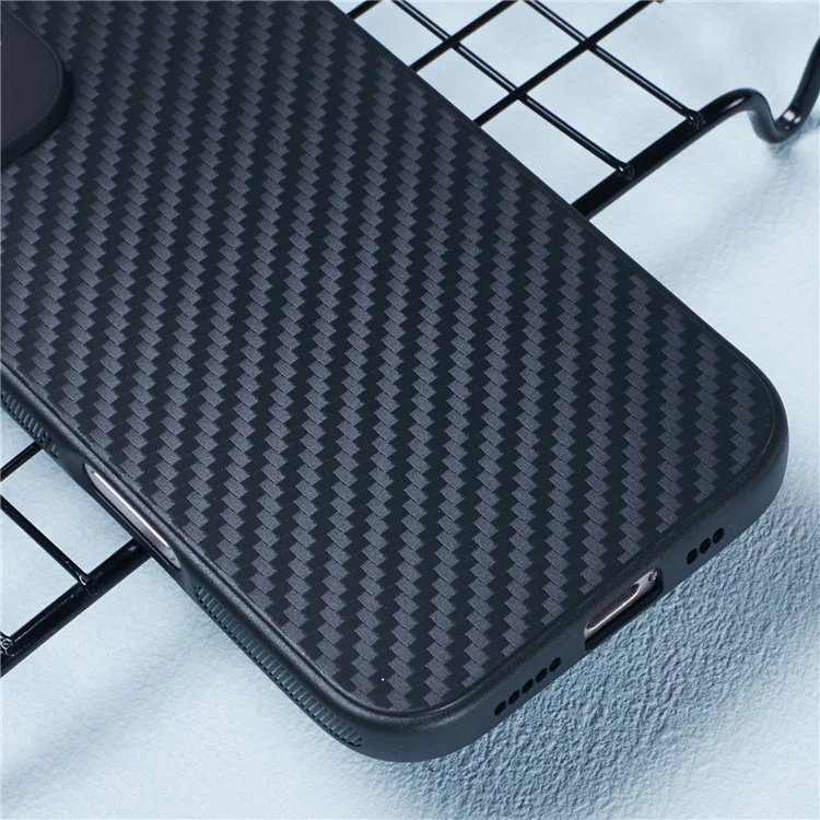 Чехол для iPhone 16 Plus с текстурой из углеродного волокна, TPU, противоцарапающее покрытие