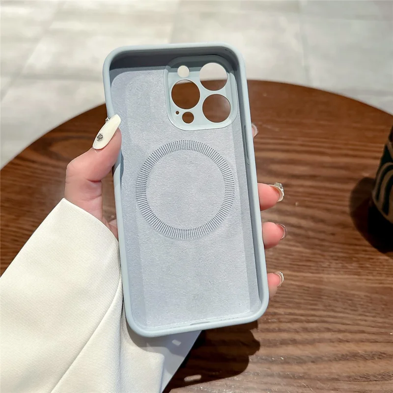 للهاتف iPhone 16 Pro غطاء مغناطيسي واقي من مادة البولي كربونات والمطاط السائل مقاوم للصدمات - أسود