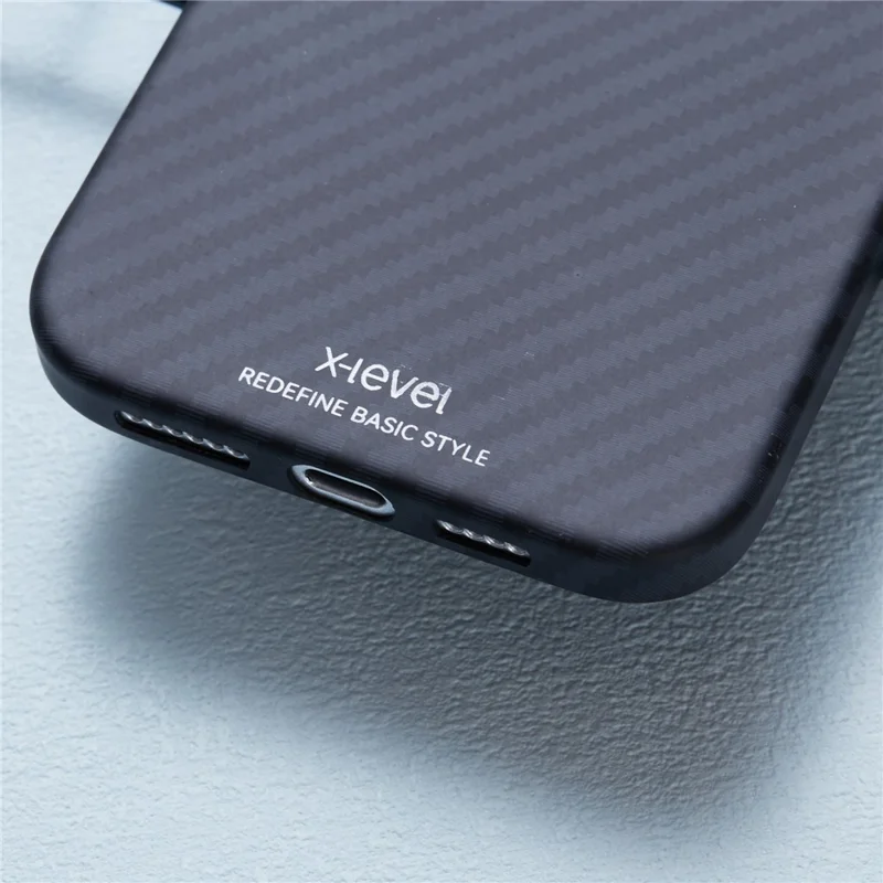 X-LEVEL Pour iPhone 16 Pro Étui Magnétique Très Mince Housse de Téléphone Dur en PC Texture Fibre de Carbone - Noir
