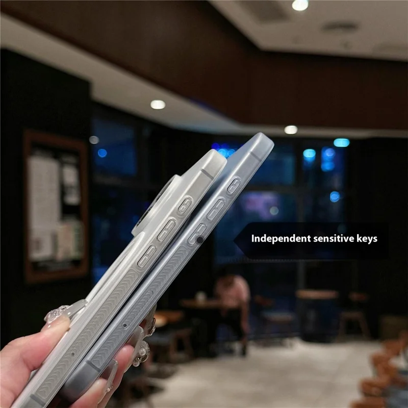 Pour L'iphone 16 Compatible Avec Magsafe Matte PP Ultra-Thin Phone Cover - Bleu Transparent