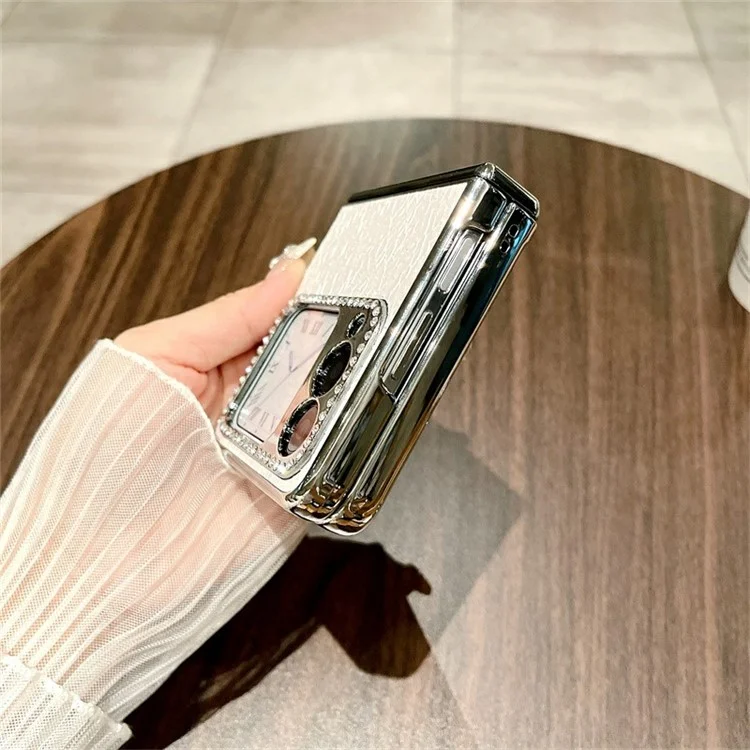 Per Huawei Nova Flip 5G Case Scala Del Pesce Texture PU Leather+PC Rhinestone Cover Del Telefono - Bianco
