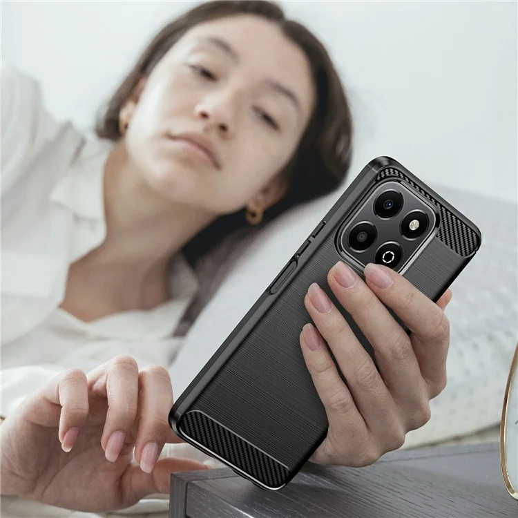For Honor X6b 4G Case Carbon Fiber Texture TPU Brushed Phone Cover - Black