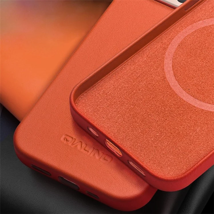 Étui de protection QIALINO pour iPhone 14, étui magnétique antichoc en cuir véritable avec revêtement, coque de téléphone en PC anti-chute - Marron