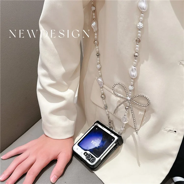 Para Samsung Galaxy Z Flip6 5G Case Patrón de Mariposa de Cuero+pc Teléfono Con Correa Con Cuentas de Cuerpo Cruzado - Blanco