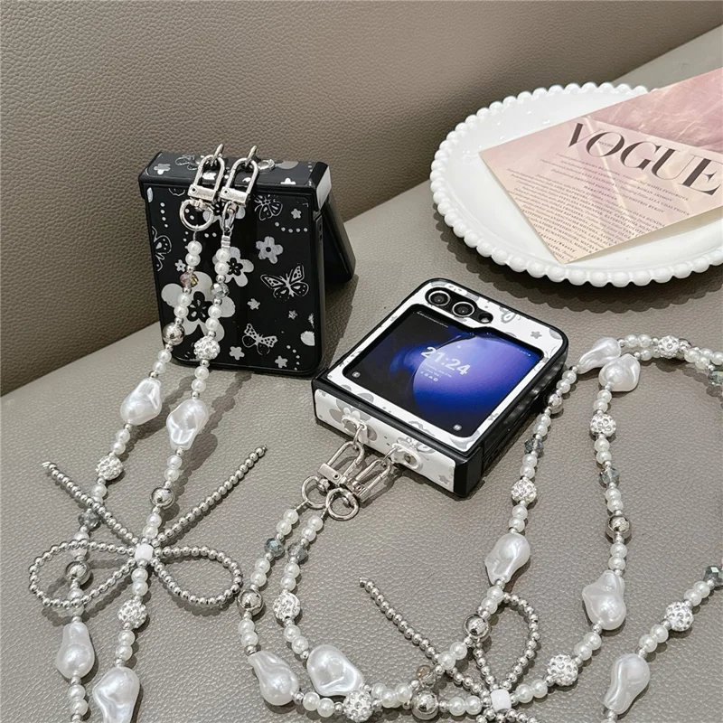 Para Samsung Galaxy Z Flip6 5G Case Patrón de Mariposa de Cuero+pc Teléfono Con Correa Con Cuentas de Cuerpo Cruzado - Blanco