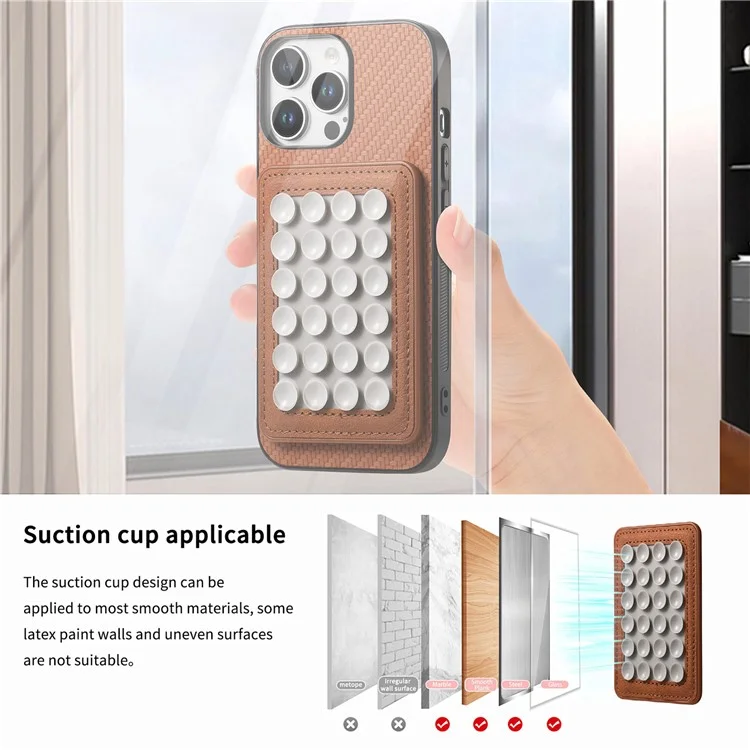Per Iphone 16 Pro Case Carbon Fibre Texture Cover in Pelle Con Una Tazza di Aspirazione Staccabile Magnetica - Marrone