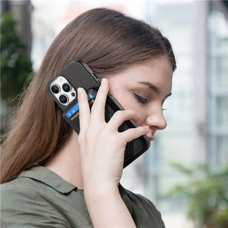 Para Iphone 16 Pro Max Case Carbon Fiber Texture Leather+TPU Kickstand Tope Topicultura de Tarjeta Desmontable - Negro